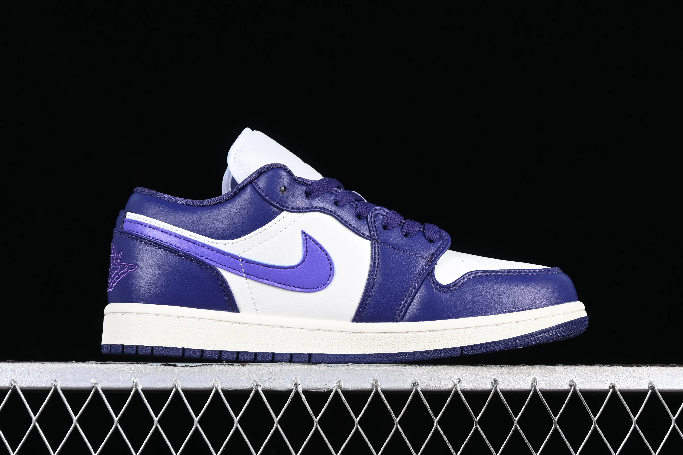 All categories Air Jordan Jordan series basketball shoes Air Jordan 1 Low Z version Air Jordan 1 Low AJ1 Joe 1 white and purple cultural low-top casual sneakers DC0774-502